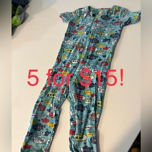 VGUC pajamas submarines footless short sleeve 18-24mo